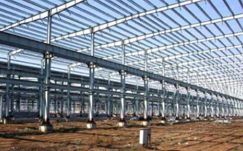 10月达日钢结构加工——选择十全彩钢厂