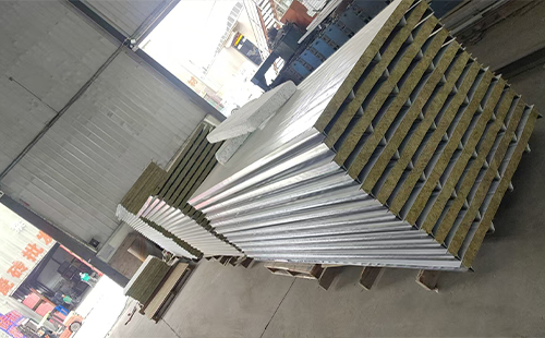 达日彩钢夹芯板