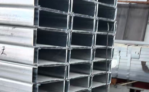 达日C型钢选型与在轻达日钢结构中的应用解析 达日C型钢选型与在轻达日钢结构中的应用解析