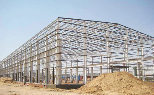 达日钢结构安装中的吊装与节点连接技术要点